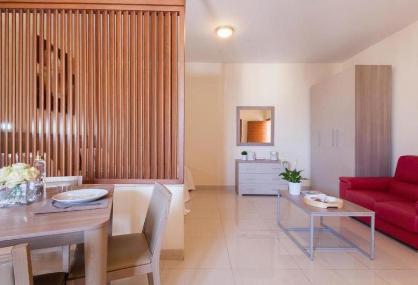 هتل Blubay Apartments