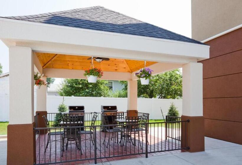 בית מלון כפרי Candlewood Suites   Rochester Mayo Clinic Area