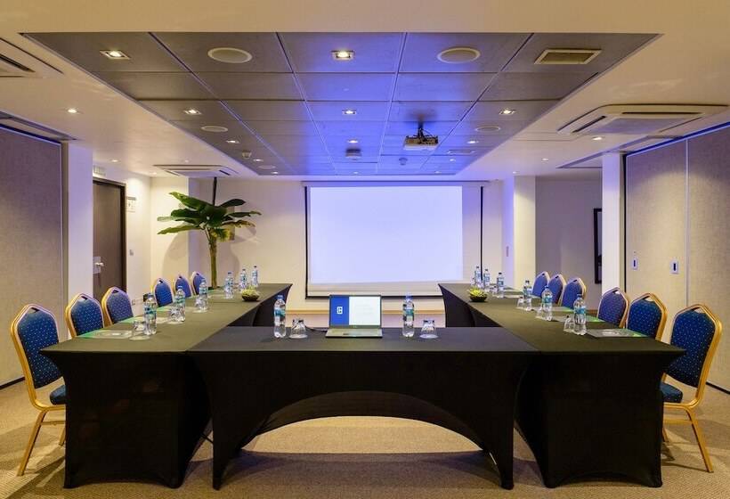 Отель Capital Bellet