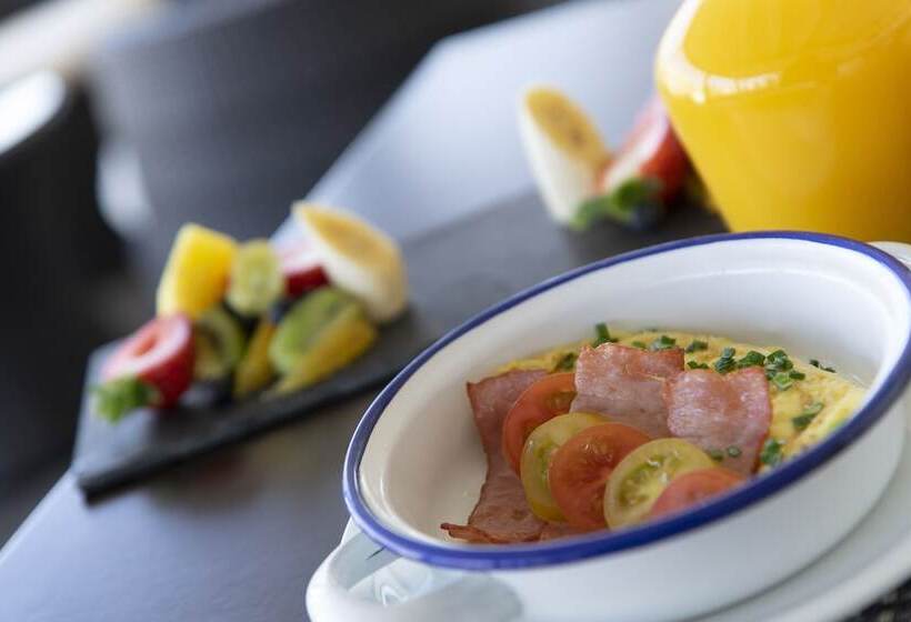 Отель Capital Bellet