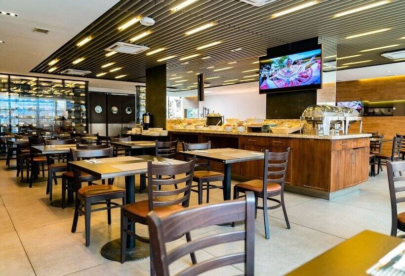 Отель Capital Bellet