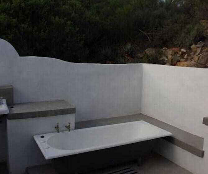 ホテル Cedar Falls