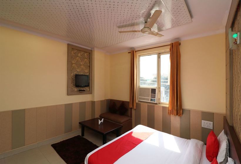 Отель Chilana Tower And Restaurant