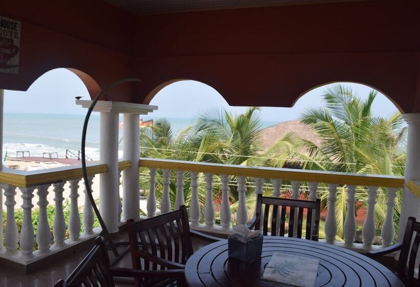 هتل Coconut Pointe Villa & Beach Resort