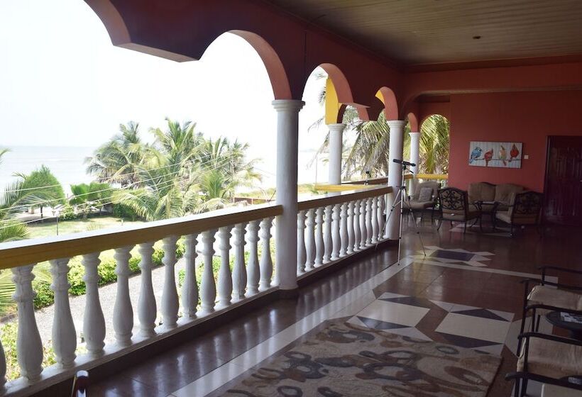 هتل Coconut Pointe Villa & Beach Resort