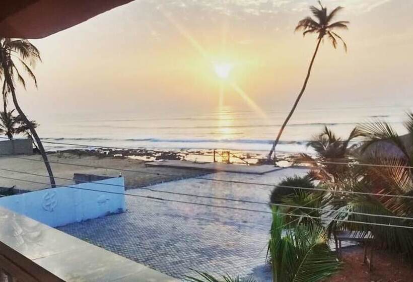 هتل Coconut Pointe Villa & Beach Resort