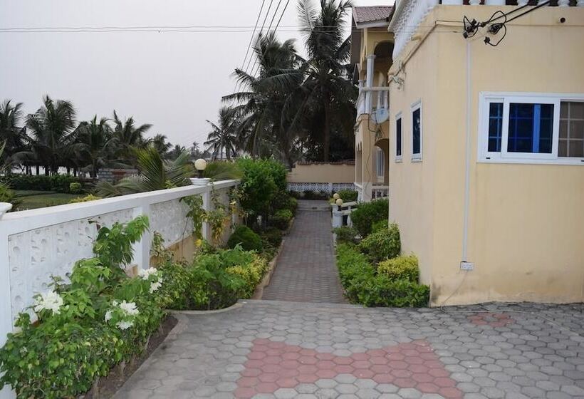 هتل Coconut Pointe Villa & Beach Resort