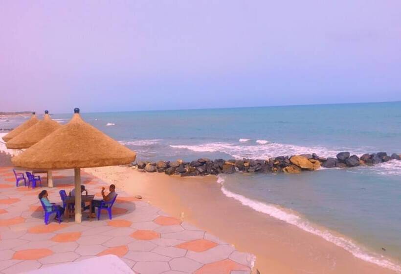 هتل Coconut Pointe Villa & Beach Resort