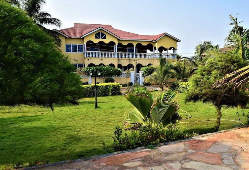 هتل Coconut Pointe Villa & Beach Resort