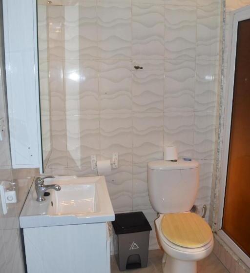 هتل Coconut Pointe Villa & Beach Resort