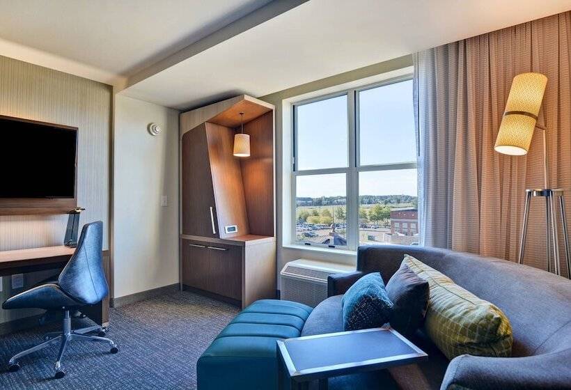 فندق Courtyard By Marriott Jackson Madison