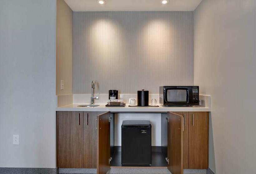 فندق Courtyard By Marriott Jackson Madison