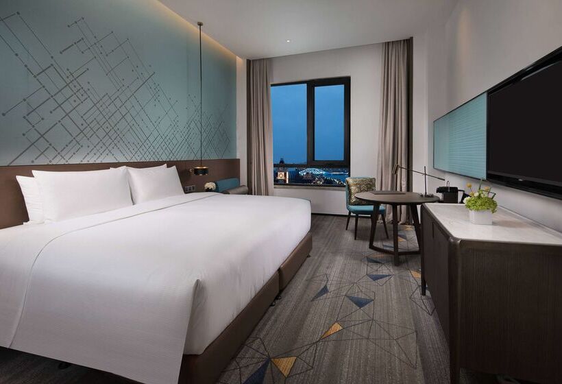 Отель Doubletree By Hilton Qingdao Oriental Movie Metropolis