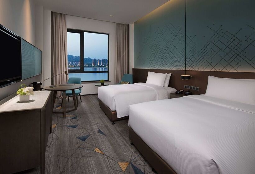 Отель Doubletree By Hilton Qingdao Oriental Movie Metropolis