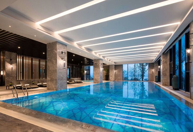 Отель Doubletree By Hilton Qingdao Oriental Movie Metropolis