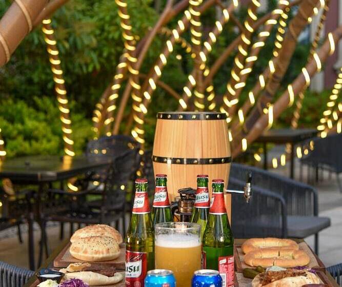 Отель Doubletree By Hilton Qingdao Oriental Movie Metropolis