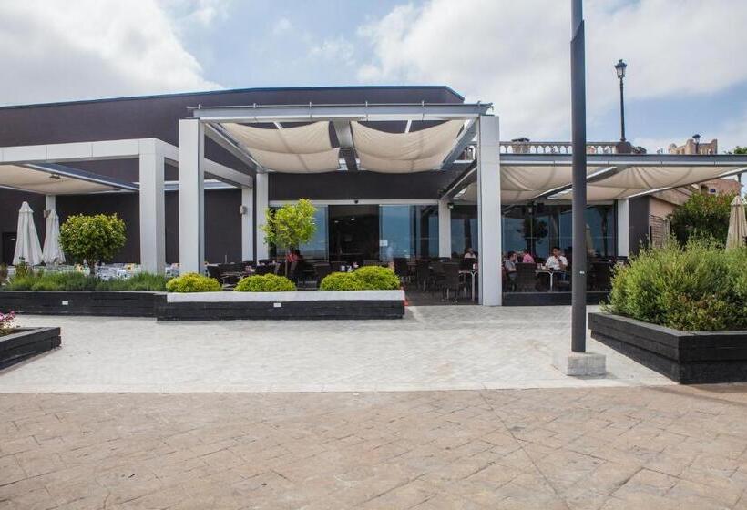 Отель Apartamentos Turísticos Bahía Sur