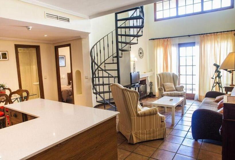 Отель Apartamentos Turísticos Bahía Sur