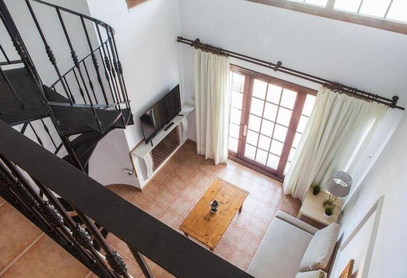 Отель Apartamentos Turísticos Bahía Sur