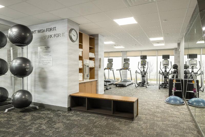 Отель Fairfield Inn & Suites By Marriott Salina