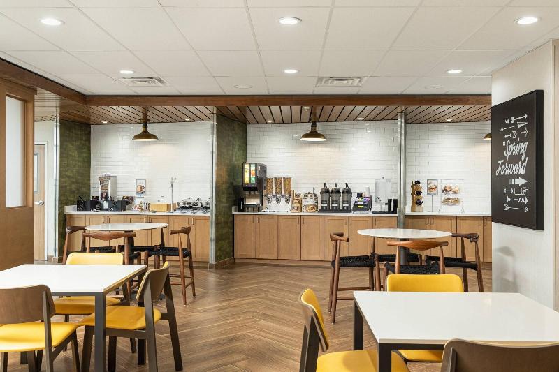 هتل Fairfield Inn & Suites By Marriott Salina