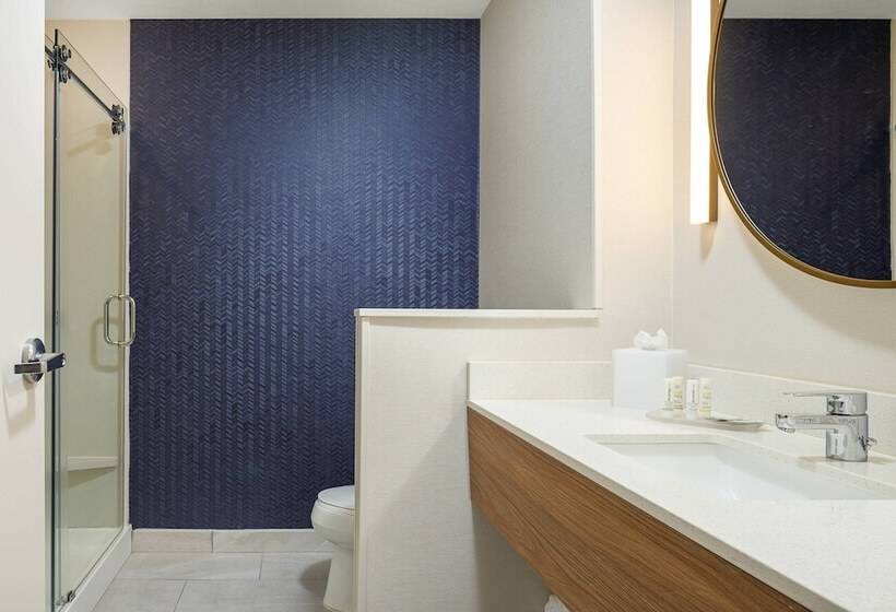 Отель Fairfield Inn & Suites By Marriott Salina