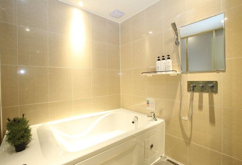 בית מלון כפרי Gimpo Pentastar