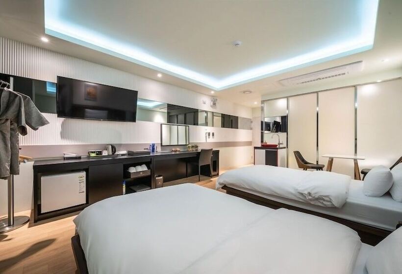 בית מלון כפרי Gimpo Pentastar