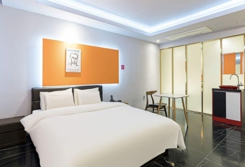 בית מלון כפרי Gimpo Pentastar