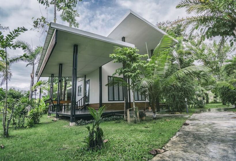 Отель Gym Bangarang Muay Thai And Fitness Resort