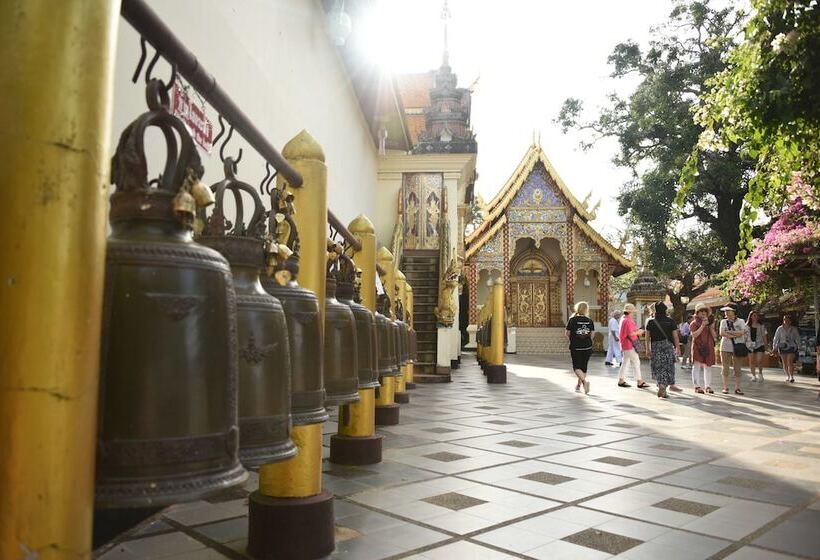 Отель Gym Bangarang Muay Thai And Fitness Resort