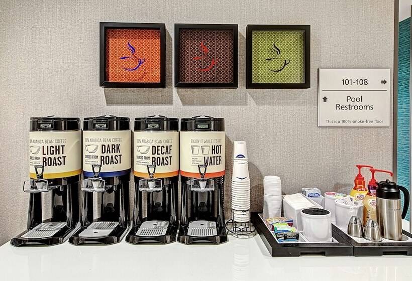 호텔 Continental Miami Beach, Tapestry Collection By Hilton