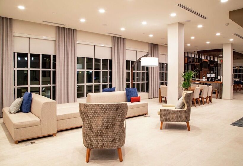 فندق Hilton Garden Inn Tampa Wesley Chapel, Fl