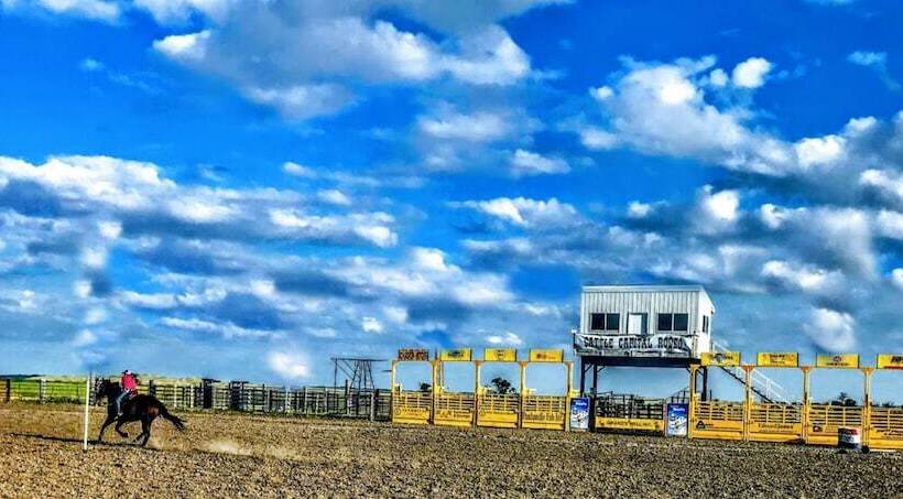 Отель Holiday Inn Express   Alliance, An Ihg