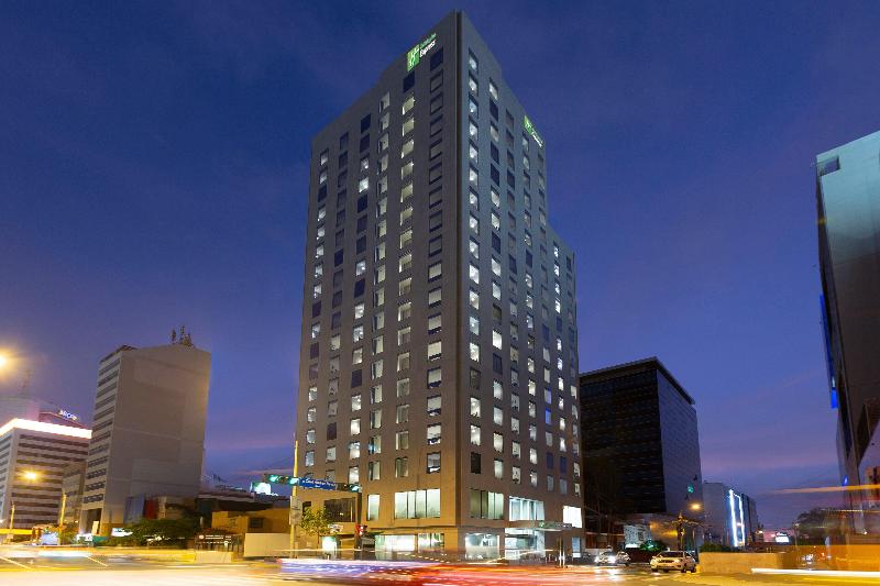 호텔 Holiday Inn Express Lima San Isidro, An Ihg