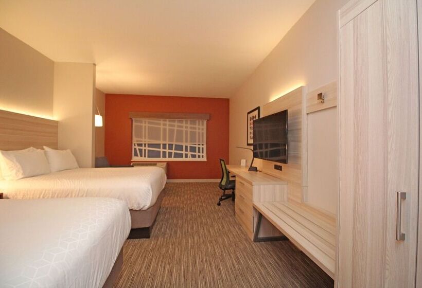 Отель Holiday Inn Express & Suites Ocala, An Ihg