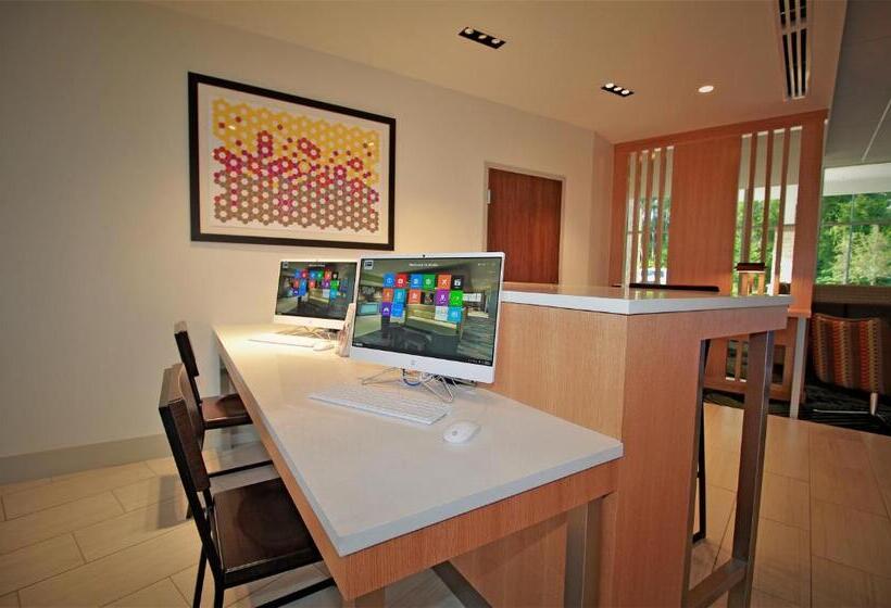 Отель Holiday Inn Express & Suites Ocala, An Ihg