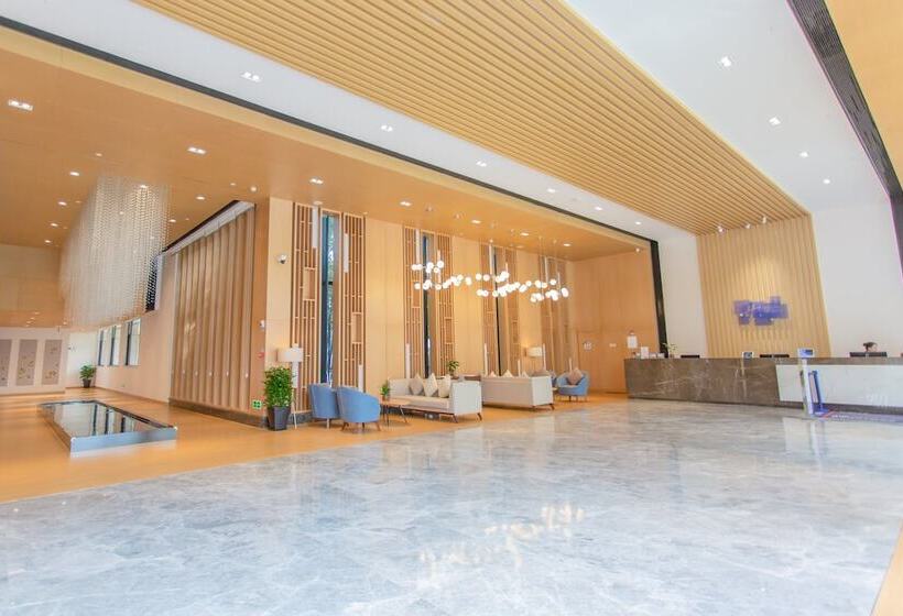 בית מלון כפרי Holiday Inn Express Ya An City Center By Ihg