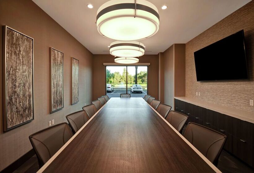 فندق Home2 Suites By Hilton Los Angeles Montebello