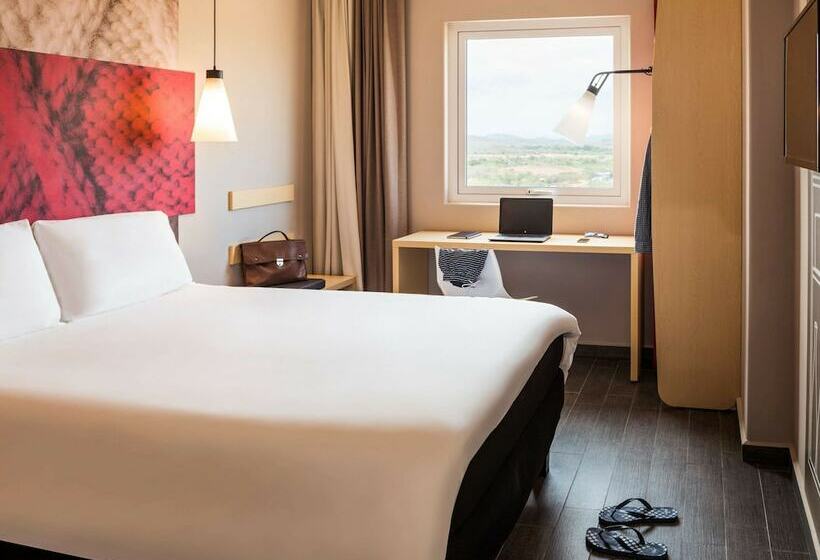 ホテル Ibis Mazatlan Marina