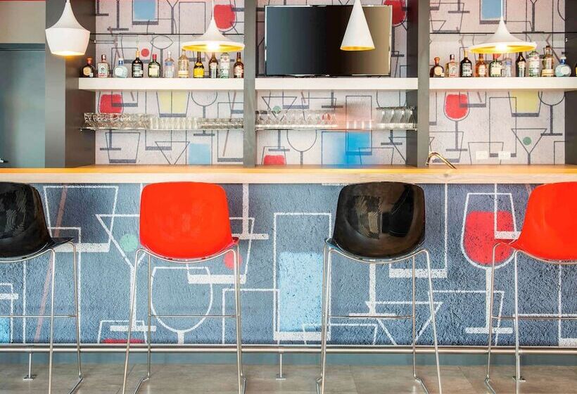 ホテル Ibis Mazatlan Marina