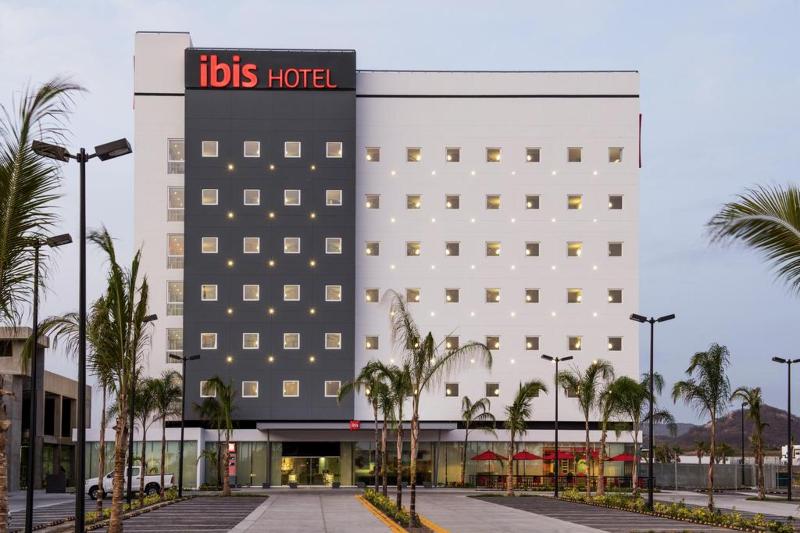 ホテル Ibis Mazatlan Marina