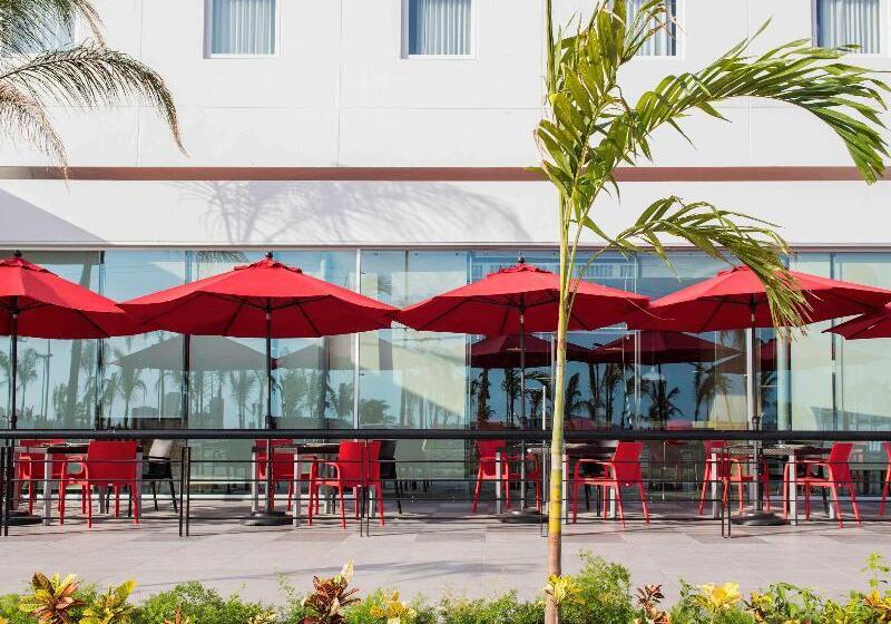 ホテル Ibis Mazatlan Marina