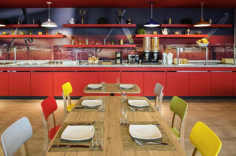 ホテル Ibis Mazatlan Marina