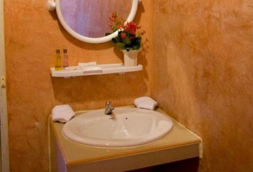 فندق Lom Rak Resort