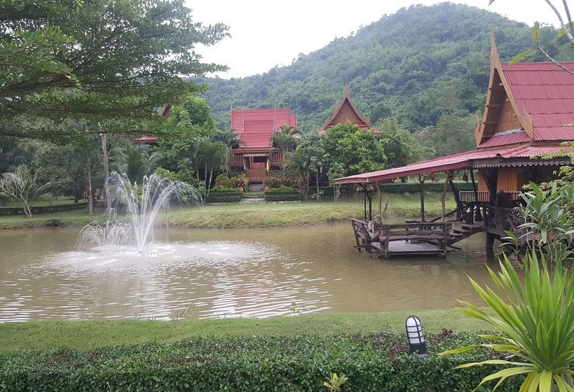 فندق Lom Rak Resort