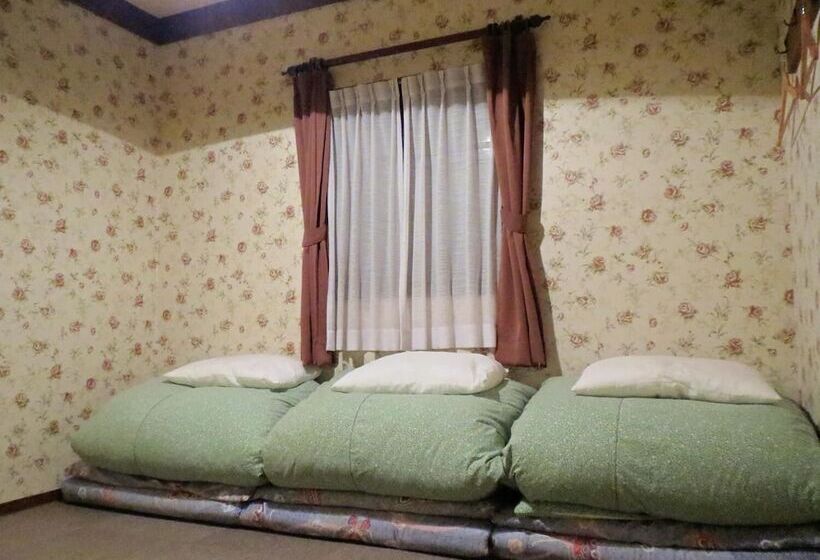 هتل Pension Marionette