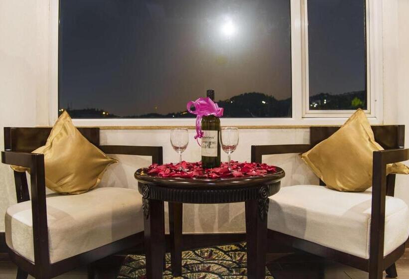 هتل Regenta Resort Mars Valley View Shoghi