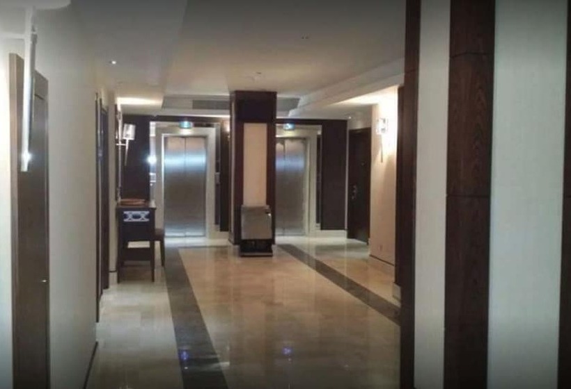 هتل Tadj El Maouada