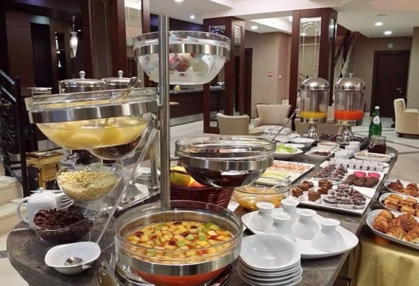 هتل Tadj El Maouada